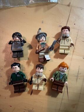 Lego Minifigure Set - Brown, Tan, Green, Black, Orange, Gray